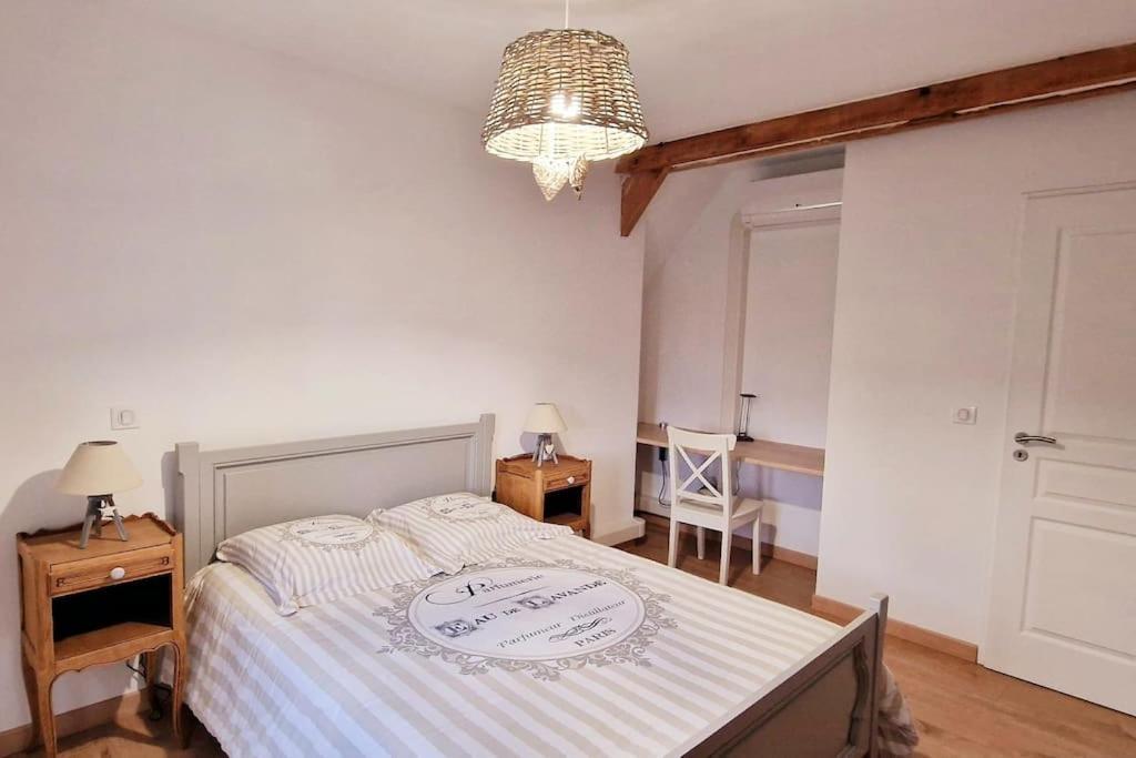 Appartement Charmant Et Spacieux Auxerre Exterior photo