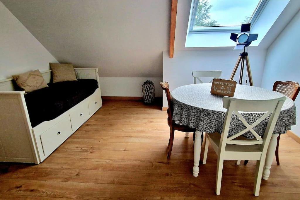 Appartement Charmant Et Spacieux Auxerre Exterior photo