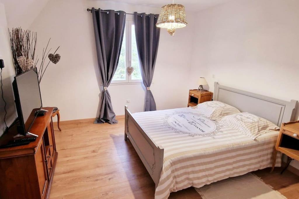 Appartement Charmant Et Spacieux Auxerre Exterior photo